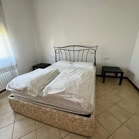 Sebino 11 Apartment